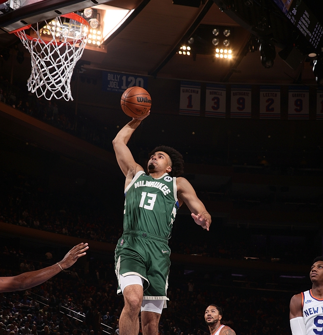 九游-葡萄牙体育训练开放日；今晨豪取连胜引欢呼；NBA季后赛在即；阵容厚度经受考验(nba狂野西部)